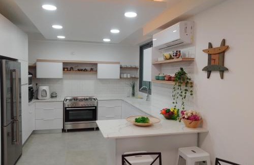Ashdod Apartment | Beautiful beach apartment