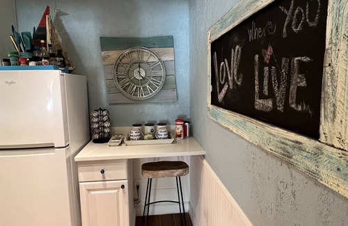 Palm Beach - West Palm Beach Cottage | Beautiful beach inspired cottage@Old Northwood 10min to PBI, beach, downtown WPB