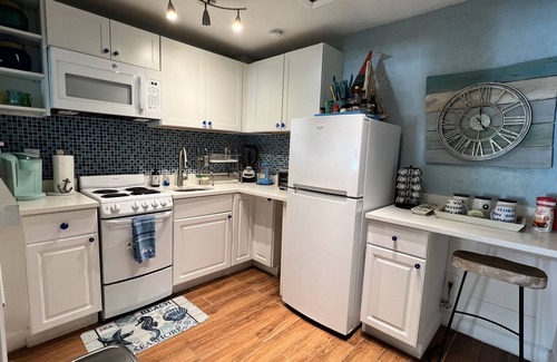 Palm Beach - West Palm Beach Cottage | Beautiful beach inspired cottage@Old Northwood 10min to PBI, beach, downtown WPB