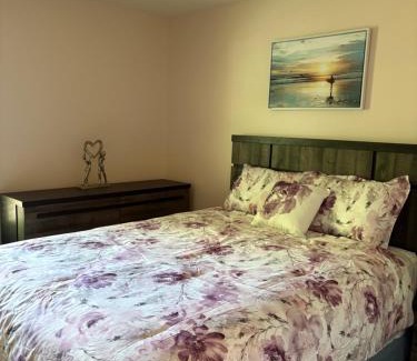 Charlotte House | Beautiful Bed and Bath in Charlotte