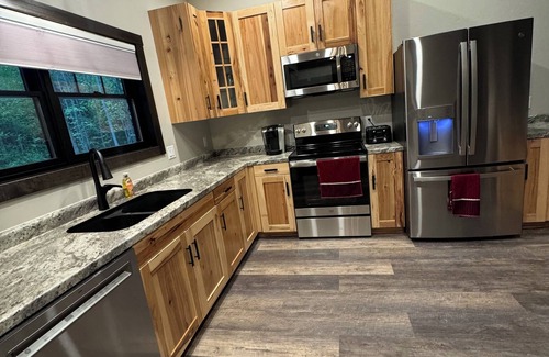 Loretto Cabin | Beautiful brand new construction! De Stuga