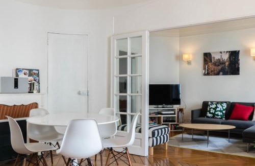 Quartier de Rochechouart Apartment | Beautiful & Bright Apartment Near Pigalle