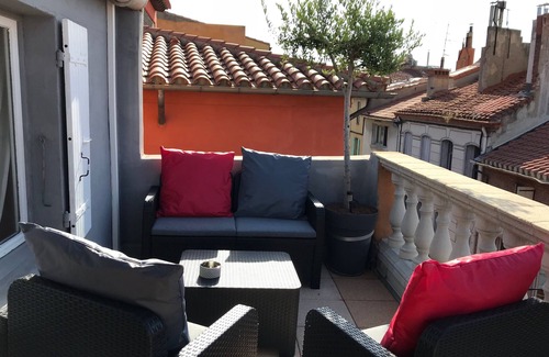 Saint-Jean Apartment | Beautiful Bright Sunny Apartment F4 with Large Terrace