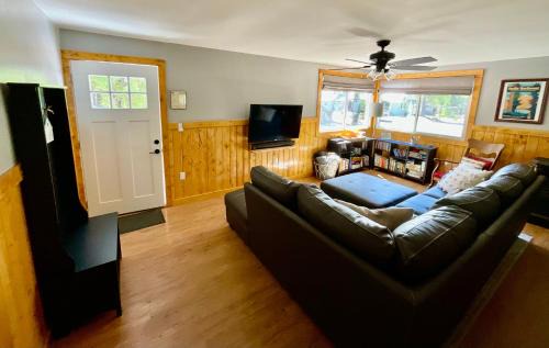 Nordman House | Beautiful Bungalow and Bunk House, Close to Lake