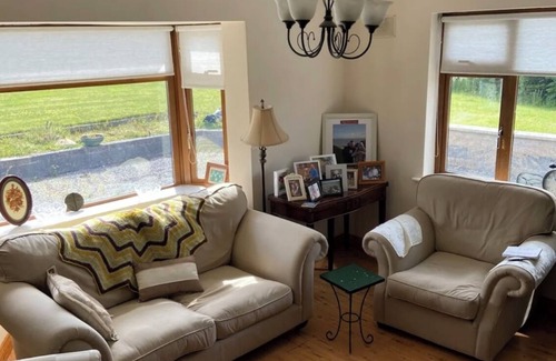 Kilgreaney House | Beautiful bungalow with WiFi in charming Myshall