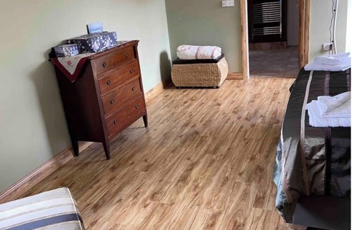 Kilgreaney House | Beautiful bungalow with WiFi in charming Myshall