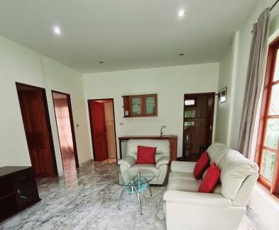 Cha-am House | Beautiful bungalow with shared outdoor pool and 2km from the beach