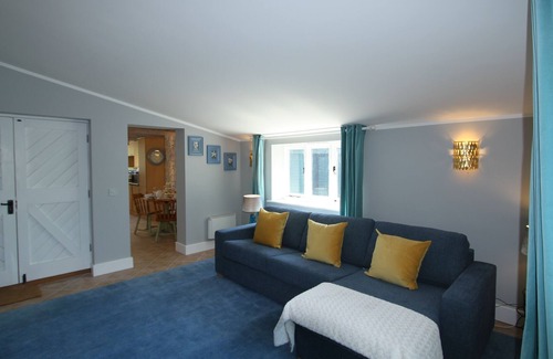 Wickhamford Cottage | Beautiful Cotswolds Cottage set in Large Gardens