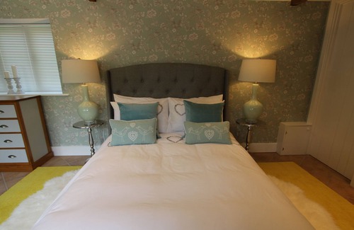 Wickhamford Cottage | Beautiful Cotswolds Cottage set in Large Gardens