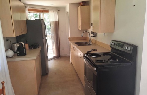 Brew Bay Cabin | Beautiful Cabin close to trails for biking/hiking several beautiful beaches.