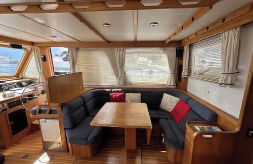 La Condamine Boat Rental | Beautiful Classic Yacht in the Heart of Monaco