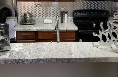 North Mountain Condo | Beautiful & Clean North Phoenix Pointe Tapatio Condominium. No cleaning fees.
