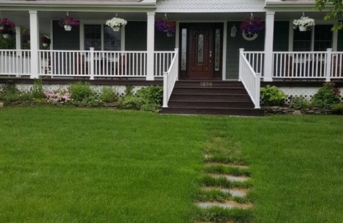 Jamesport House | Beautiful Colonial Mint Condition Summer House Walking Distance to Beach