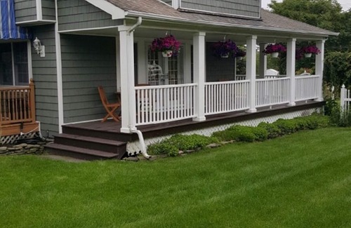 Jamesport House | Beautiful Colonial Mint Condition Summer House Walking Distance to Beach