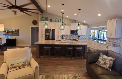 Naples House | Beautiful completely renovated house with pool on golf course lake with sunsets!