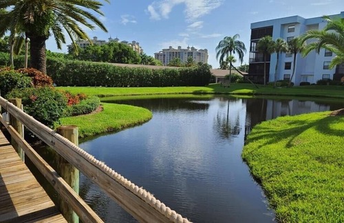Fort Myers Condo | Beautiful condo located directly on the River with pool side & lake views