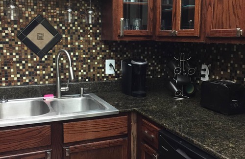 Mid America Condo | BEAUTIFUL CONDO ON THE LAKE, WHAT MORE DO YOU NEED!