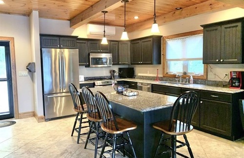 Shapleigh House | Beautiful contemporary 3 bedroom and 2.5 bath home on Square Pond.