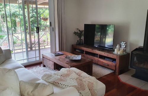 Cedar Creek Other | Beautiful cosy country home and separate cottage between Gold Coast and Brisbane