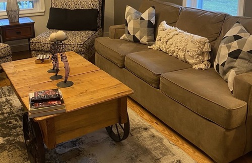 Berkeley Springs Cottage | Beautiful Cottage Just Minutes from Town