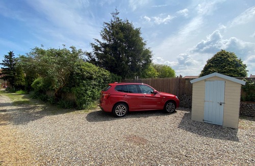 Mundesley Cottage | Beautiful Cottage by the Sea. Enhanced Cleaning luxury space unlimited free WiFi