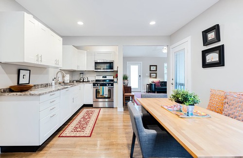 Clarksville House | Beautiful Cottage Close to Downtown Austin