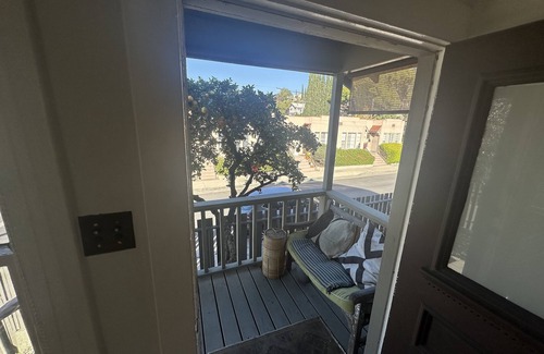 Elysian Heights Cottage | Beautiful Cottage in Echo Park Los Angeles .