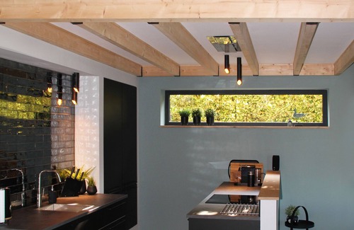 Woudrichem Cottage | Beautiful Cottage in secluded garden