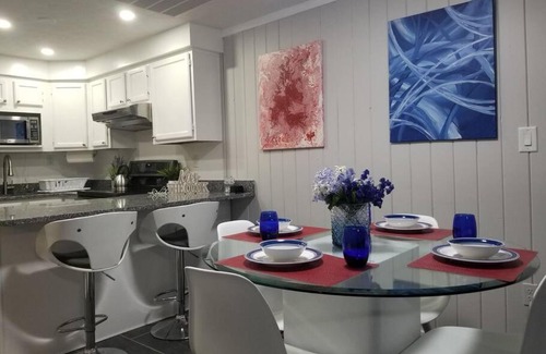 Vacation Village House | Beautiful cottage near Lake Louisa & mins from Disney, Vehicle Rental Available