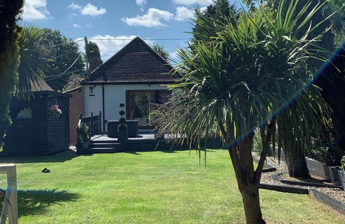 Brands Hatch House | Beautiful Country Style Bungalow, In Its Own Private Little Haven.
