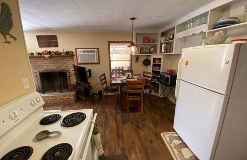 Milam House | Beautiful Country Home on 11 Acres Near Toledo Bend Lake.