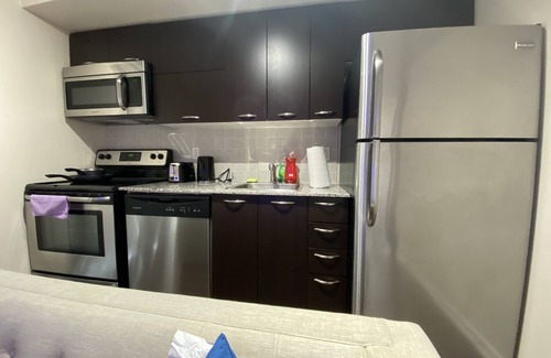 Liberty Village Condo | Beautiful Cozy 1-BR Condo unit + Balcony