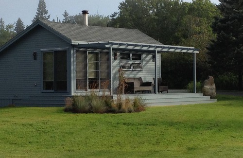 Seawall Cottage | Beautiful Cozy Renovated Cottage on Ocean at Seawall, Southwest Harbor