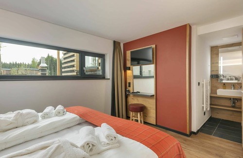 Leutkirch im Allgau House | Beautiful private villa for 4 guests with hot tub, pool, WIFI, TV, terrace and parking