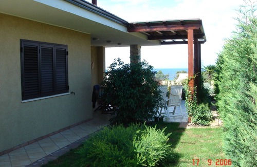 Briatico Villa | beautiful detached villa with private pool wi-fi