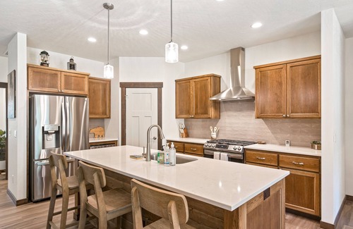 Priest River House | Beautiful dog-friendly home close to river w/central AC, deck, W/D, RV parking