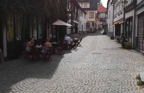 Oberursel Apartment | Beautiful double room in the historic old town