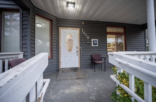 Hilltop Apartment | Beautiful Downtown Tacoma Home Unit 3