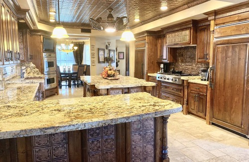 Desert View Village House | Beautiful Estate with heated pool 4804525538