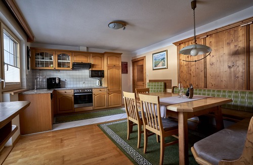 Umhausen Apartment | Beautiful, exclusively furnished apartment with 4 edelweiss