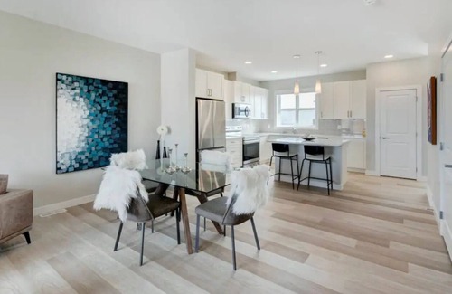 Cochrane House | Beautiful Executive Townhome