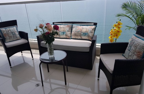 Bocagrande Apartment | Beautiful family apartment in front of the sea