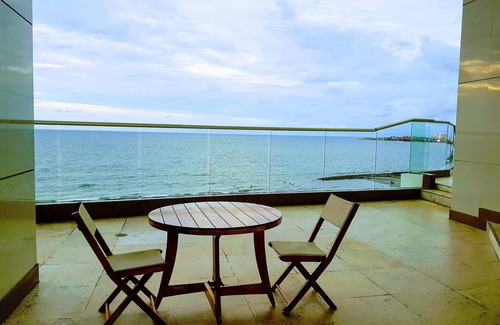 Bocagrande Apartment | Beautiful family apartment in front of the sea