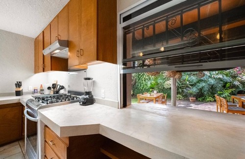 Cuernavaca House | Beautiful family cabin, pool w/boiler, garden, parking, tombling,