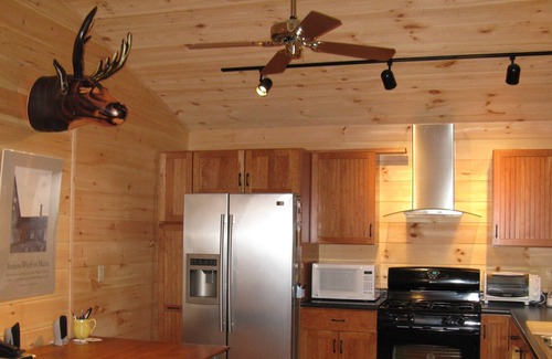 Liberty Cabin | Beautiful, Family Friendly Lakeside Cabin in the Woods