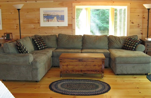 Liberty Cabin | Beautiful, Family Friendly Lakeside Cabin in the Woods