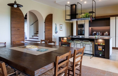 Avigliano Umbrio Villa | BEAUTIFUL FAMILY VILLA WITH A/C, LARGE HEATED POOL AND STUNNING VIEWS
