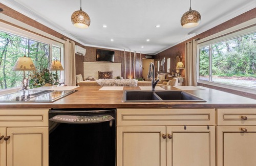 Racine House | Beautiful family lodge with all the comforts of home