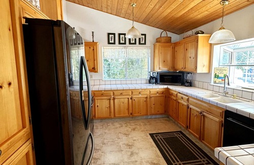 Oak Shores House | Beautiful Family Lodge with room for everyone
