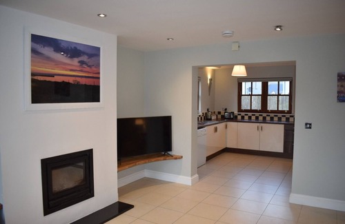 Dingle House | “Beautiful, Family Only, Pet Friendly, Harbour Views”